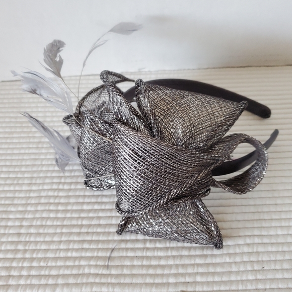 3 Fascinator Lot 1 glasses Feathers Headband Wedding Party Pink Cream Grey Black - Picture 6 of 9